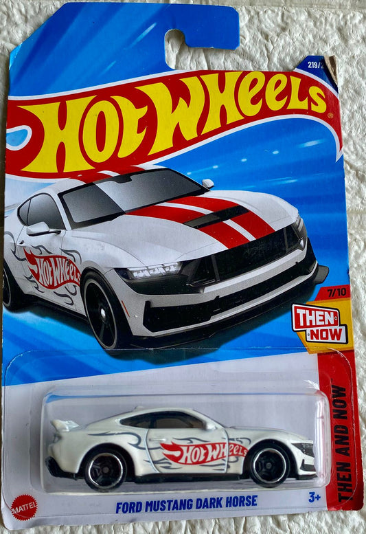FORD MUSTANG DARK HORSE