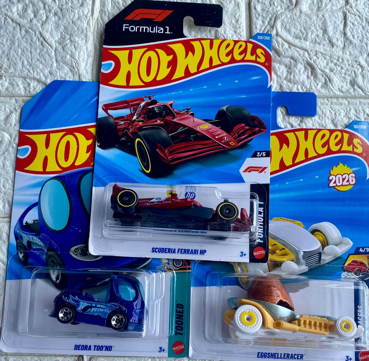 Pack of 3 - Scuderia Ferrari HP, Deora Too'nd and Eggshelleracer (Imported)