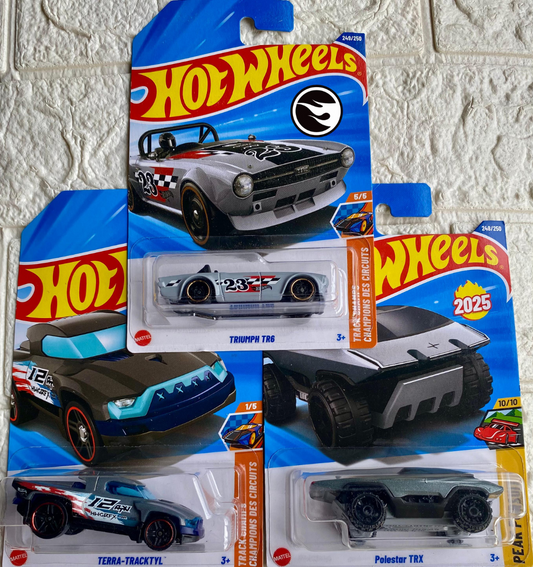 PACK OF 3 - TRIUMPH TR6(TRESURE HUNT), TERRA-TRACKTYL™ AND Polestar TRX