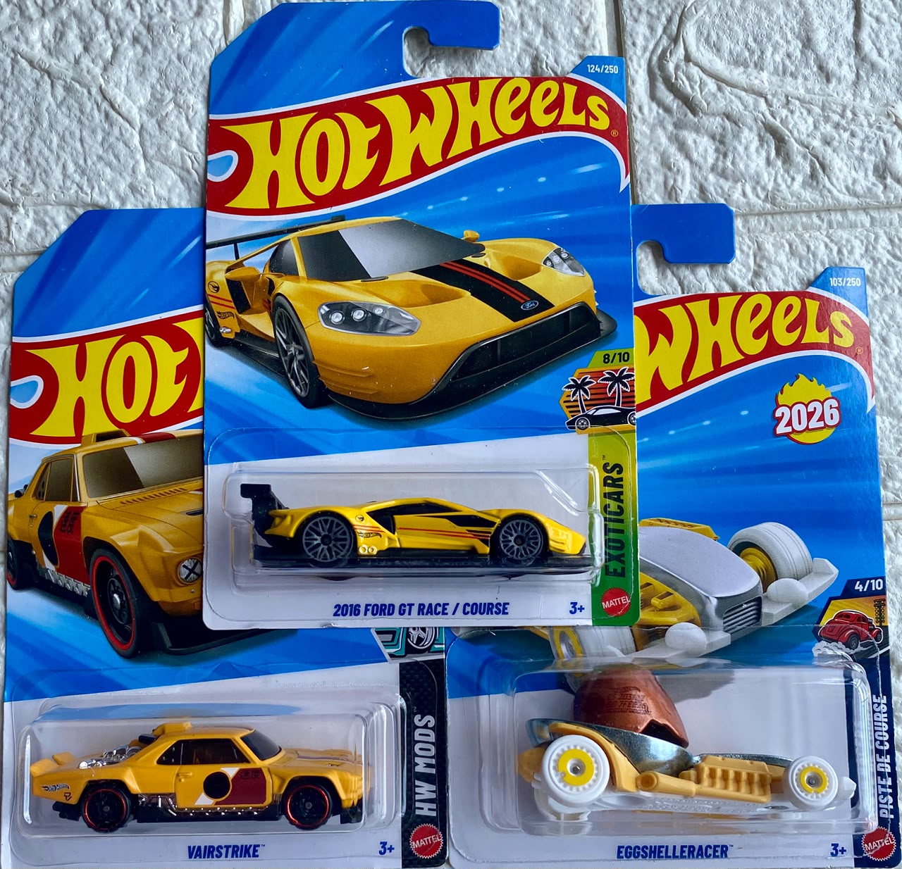 Pack of 3 - 2016 Ford GT Race(Treasure Hunt), Vairstrike and Eggshelleracer (Imported)
