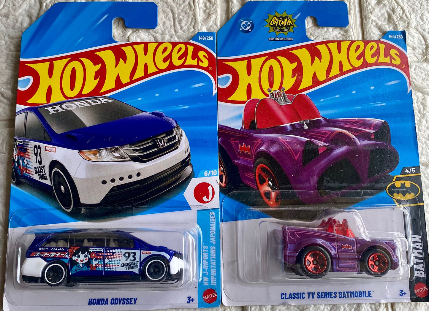 PACK OF 2 - HONDA ODYSSEY and CLASSIC TV SERIES BATMOBILE